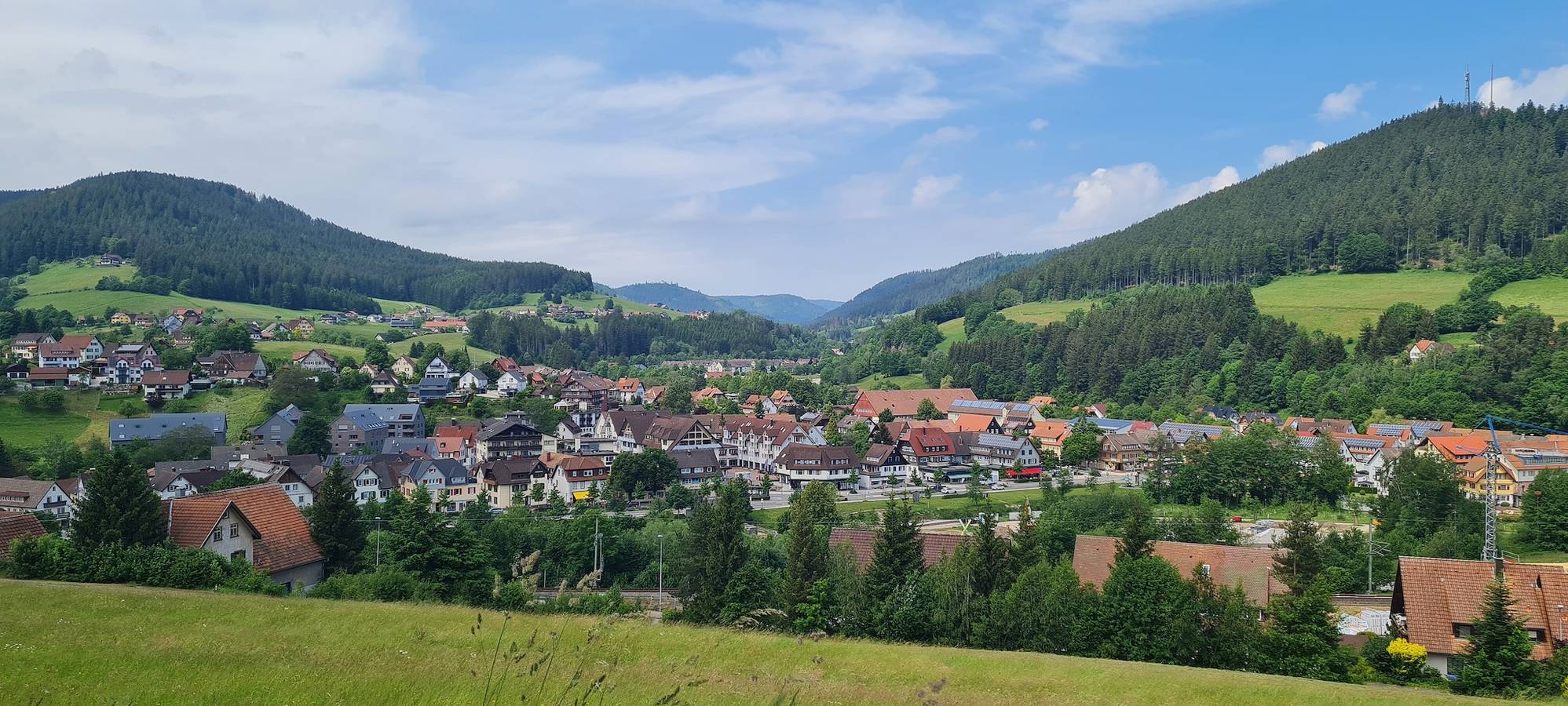 Estudio entero, Estudio 'Apartamento Vacacional en la Selva Negra' con vistas a la montaña, terraza comunitaria y Wi-Fi in Baiersbronn, Selva Negra Central