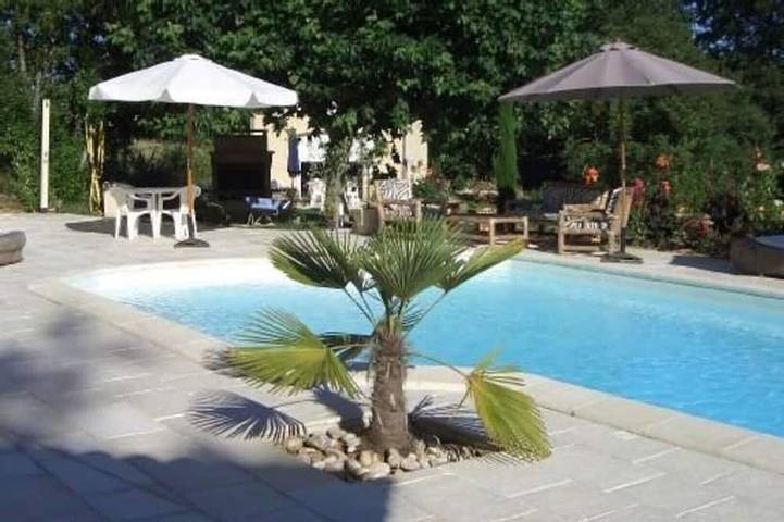 Appartement de vacances pour 2 personnes, avec jacuzzi ainsi que jardin et terrasse