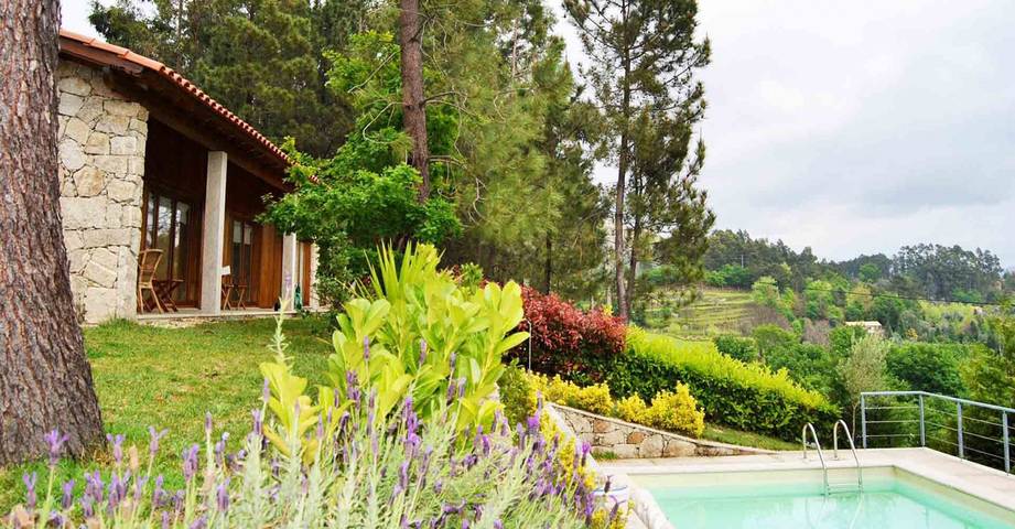 Location de vacances pour 6 personnes, avec jardin et terrasse dans Vilarinho (Valdosende)