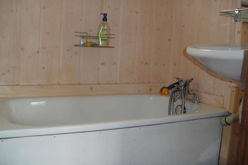 Chalet 6 pers wifi, animaux  gratuits, bois compris du 1 er oct au 30 avril in Xonrupt-Longemer, Parc naturel régional des Ballons des Vosges