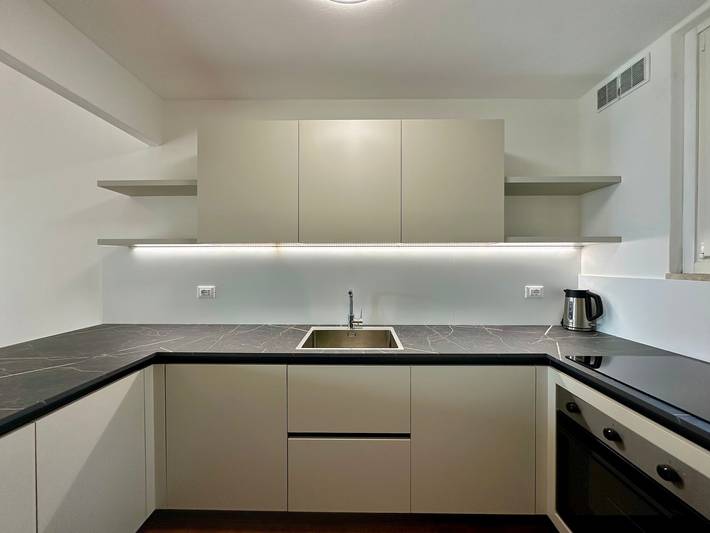 Ferienhaus für 8 Personen, mit Whirlpool und Balkon sowie Garten in Garda - 4