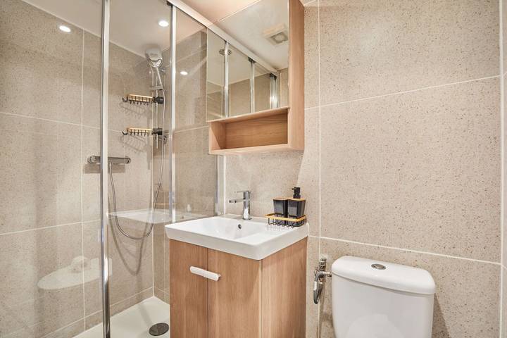 Gîte pour 2 personnes, adapté aux familles dans Musée Grévin - 2