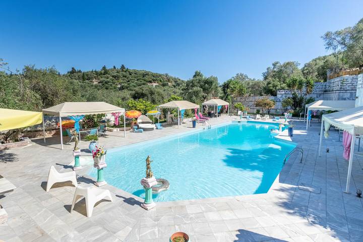 Bungalow für 2 Personen, mit Garten und Balkon in Griechenland - 2