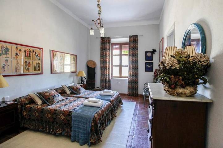 Casablanca: Rest among olive trees in Pilas, Sevilla Province