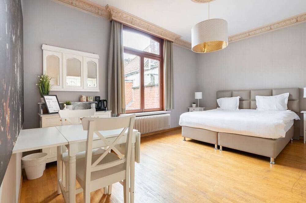 Apartamento entero, Room N°1 - Suites Stays Bruges in Brujas, Provincia de Flandes Occidental