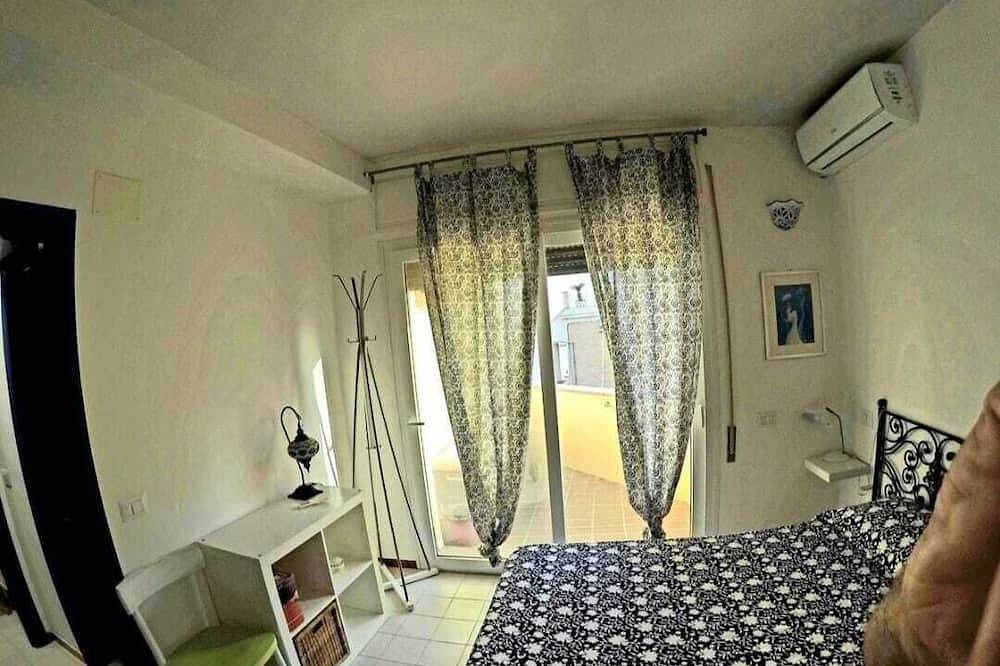 Entire apartment, Apartment with beautiful seaview in Santa Marinella, Rome Province