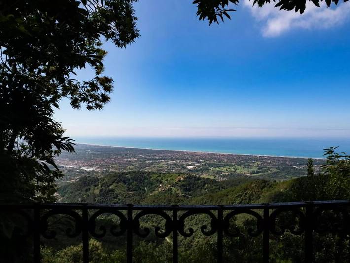 Villa pour 4 personnes, avec sauna et jardin dans Massa-Carrara
