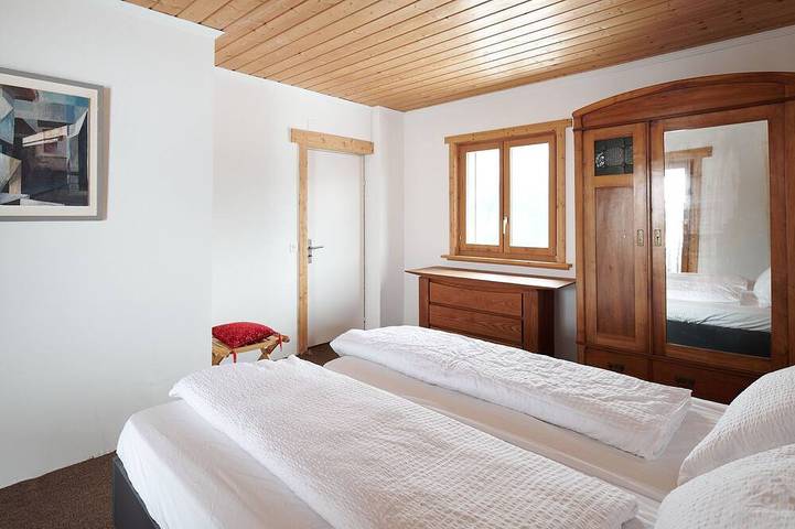 Alleinlage im Tessiner Naturparadies: 119m² Haus, 1800m² Garten & Outdoor-Küche in Faido, Lepontinische Alpen
