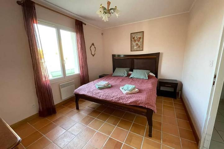 Location de vacances pour 6 personnes, avec jardin et terrasse, animaux acceptés à Gémozac - 3