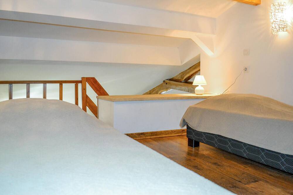 1 bedroom nice home in Lolme in Lolme, Périgord Pourpre