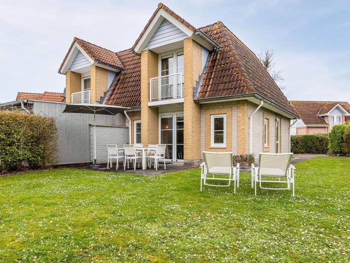 Vakantiehuis voor 5 personen, with Terras and Tuin as well as Zwembad and Sauna in Kamperland