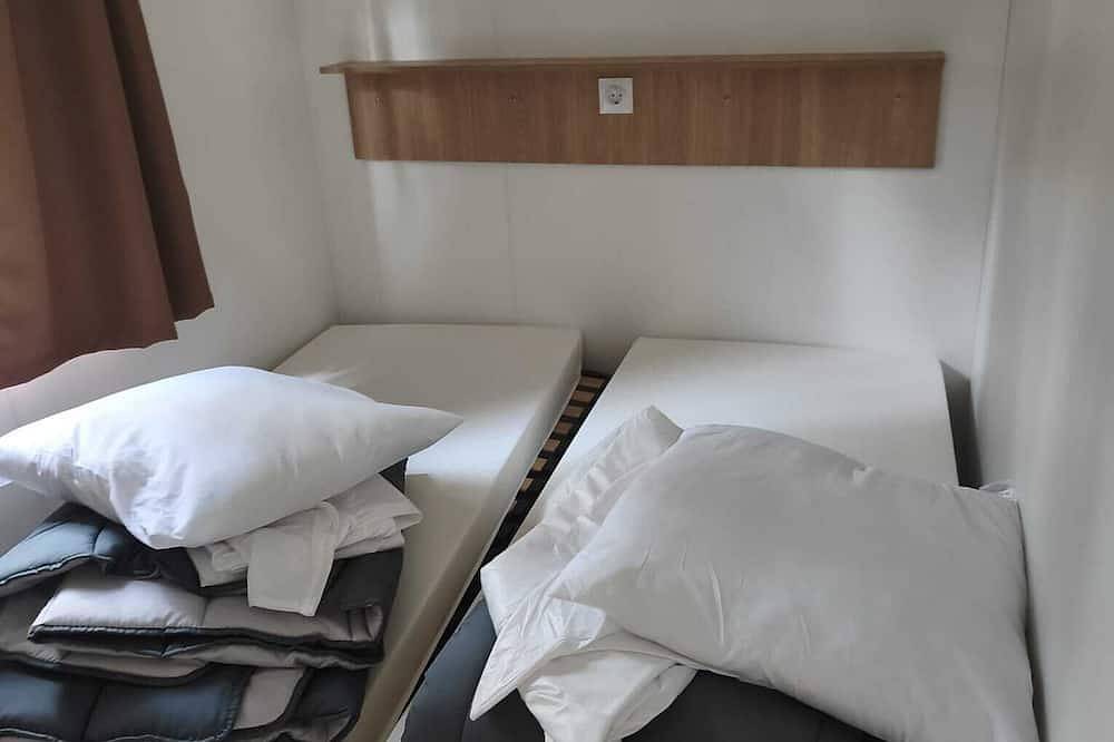 Mobil-home proximité Porto-Vecchio 2 chambres dans le camping\" Les Chênes \" in Porto-Vecchio, Arrondissement de Sartène