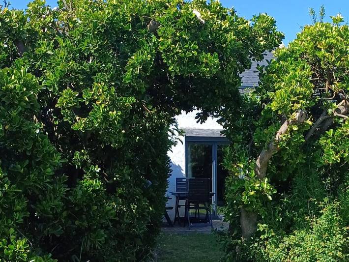 Location de vacances pour 4 personnes, avec Terrasse ainsi que Jardin et Vue dans Plage Tronoën