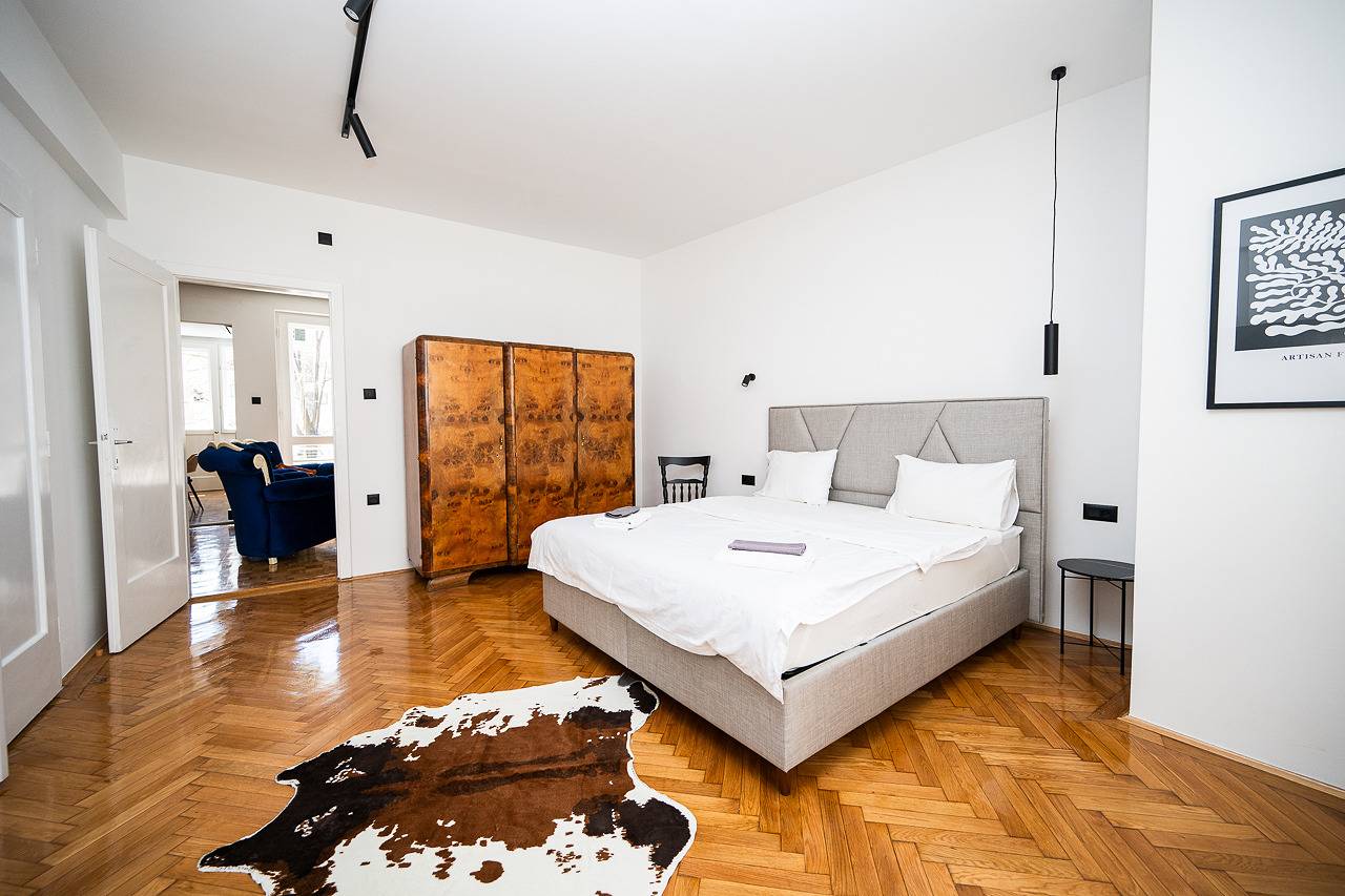 Entire apartment, Design 114m2 Three-Bedroom Apartment - Main Street in Sarajevo, Bosnia and Herzegovina