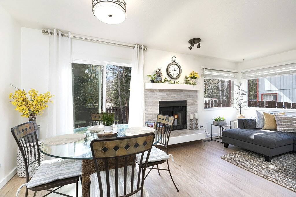 Neu! Makelloser Rückzugsort am Rande von Anchorage und in der Nähe von Wanderwegen und Zoo in Anchorage, Alaska