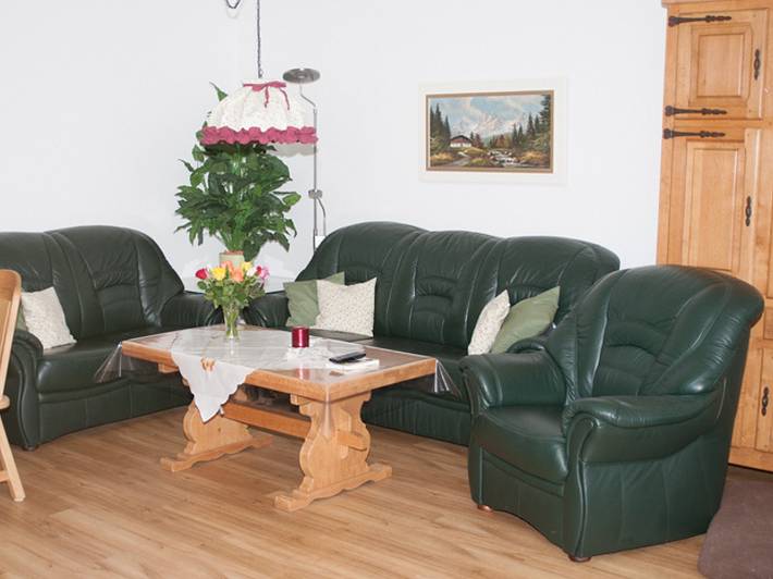 Ferienwohnung für 5 Personen, mit Terrasse und Garten sowie Sauna