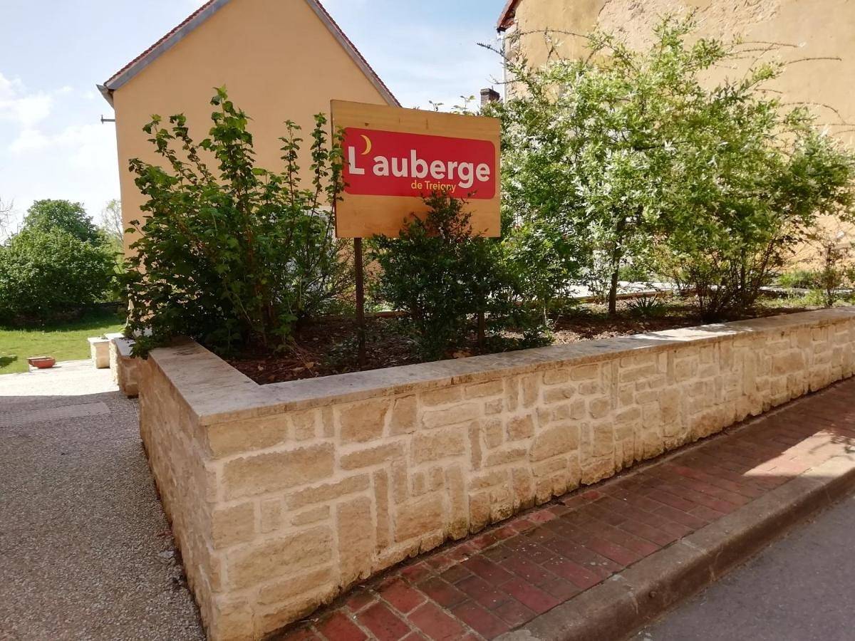 L'auberge de Treigny in Treigny-Perreuse-Sainte-Colombe, Région d'Auxerre
