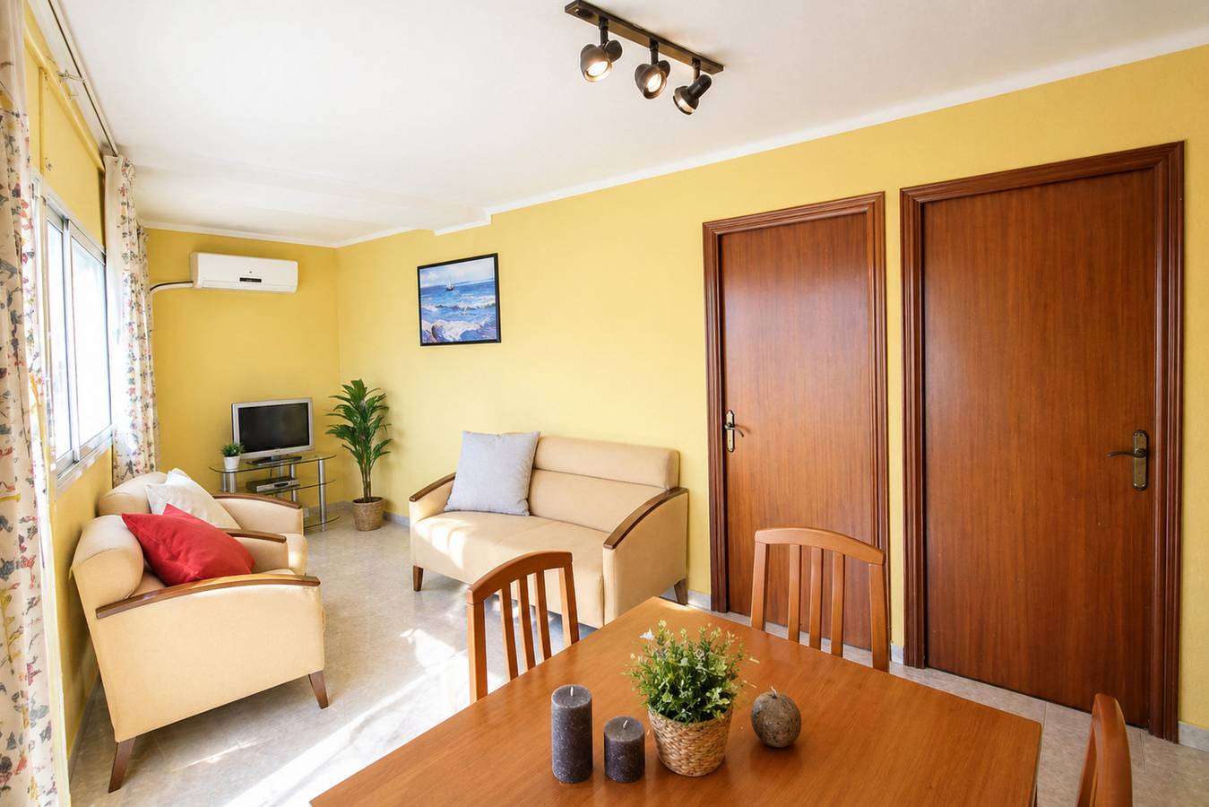Apartamento entero, Apartamento con aacc frente a la Playa in La Pineda, Platja de la Pineda