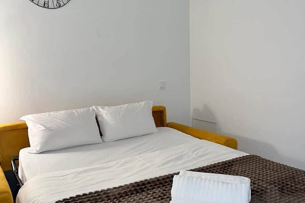 Entire apartment, Studio Neuf Avec Accès Piscine in Valergues, Côte d'Améthyste