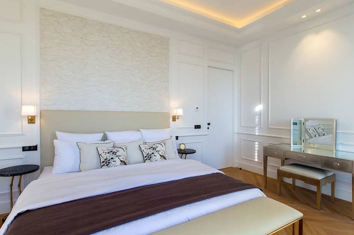 Gîte pour 8 personnes, avec balcon dans Opera De Nice - 3