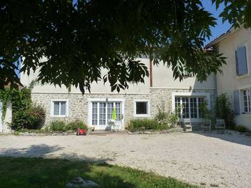 Gîte pour 4 personnes, avec jardin ainsi que terrasse et piscine dans Haute-Garonne