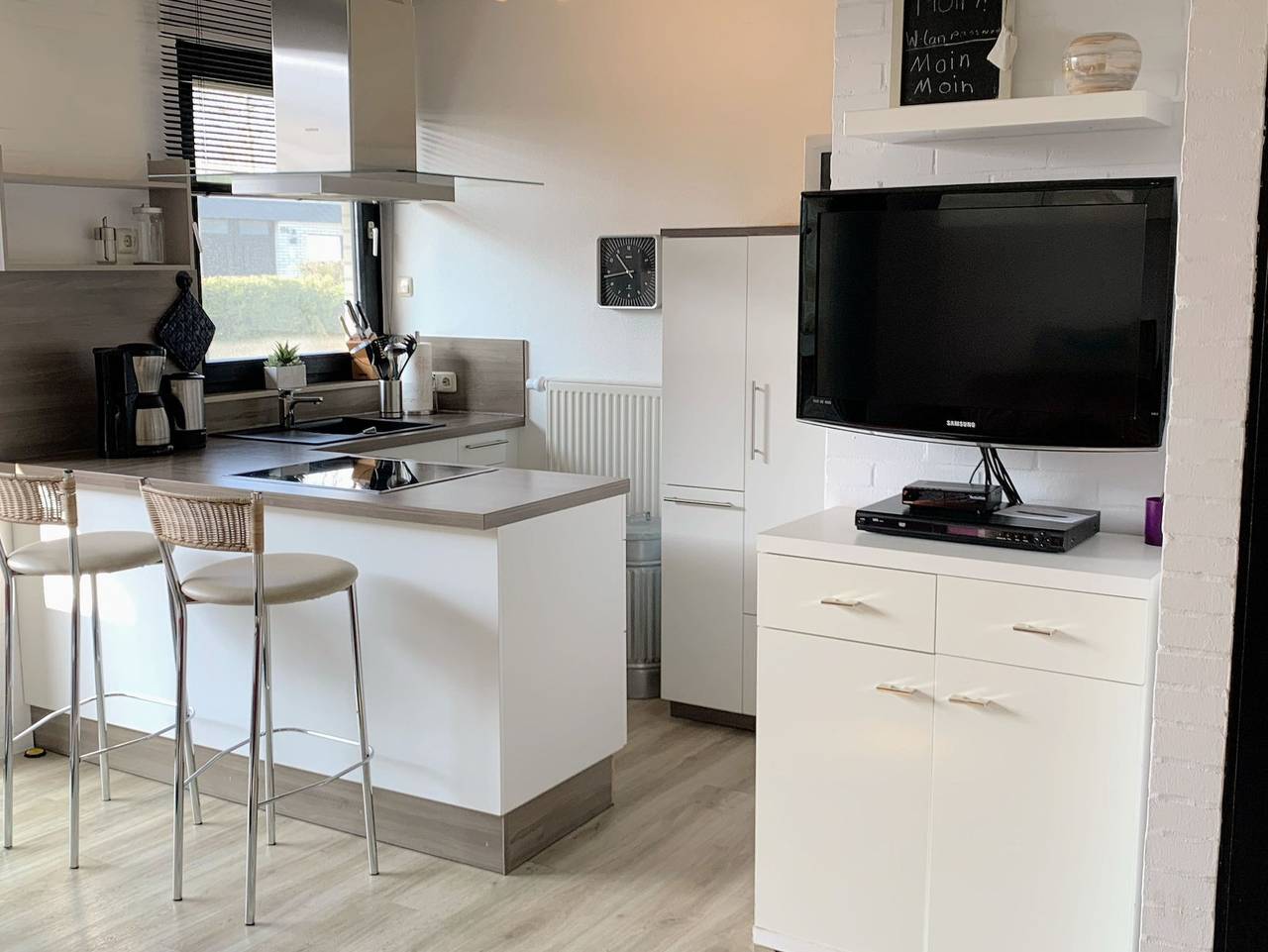 Ganze Ferienwohnung, Komfort-Ferienhaus Aida - neu in Tossens, Butjadingen