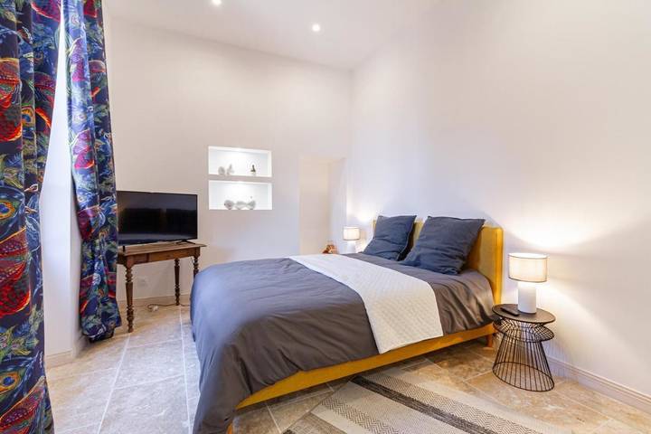 Cottage pour 2 personnes, avec jardin et terrasse à Giroussens