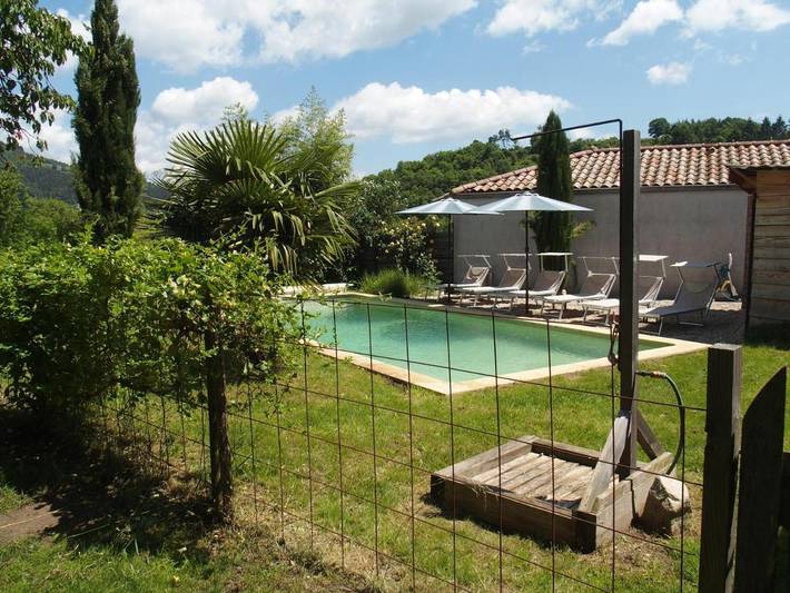 Location de vacances pour 4 personnes, avec terrasse et sauna ainsi que piscine et vue à Saint-Prix - 3