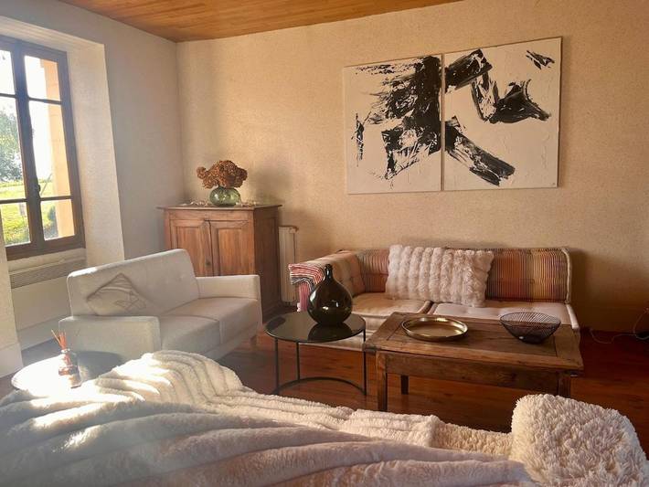 Location de vacances pour 8 personnes, avec Terrasse ainsi que Jardin et Vue à Lentillac-Saint-Blaise - 2