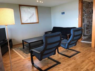 Cabin Rentals And Lodges for 6 Guests in Kawartha Lakes, Picture 4