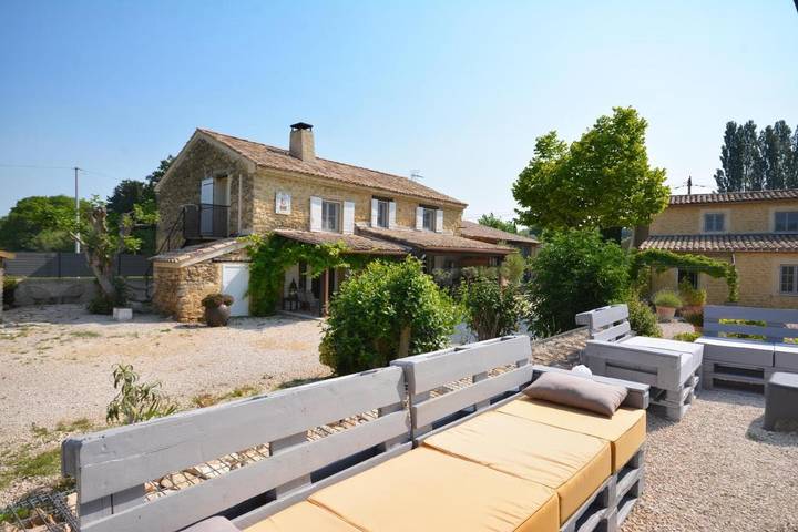 Chambre d’hôte pour 2 personnes, avec piscine ainsi que vue et jardin à Orange - 4