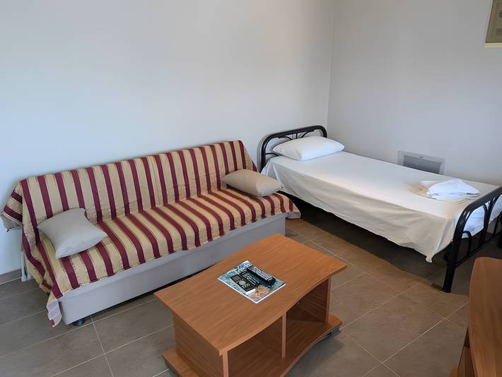 Ganze Wohnung, Apartment '2' mit Bergblick, Gemeinschaftsgarten und Wlan in Limenaria, Thassos