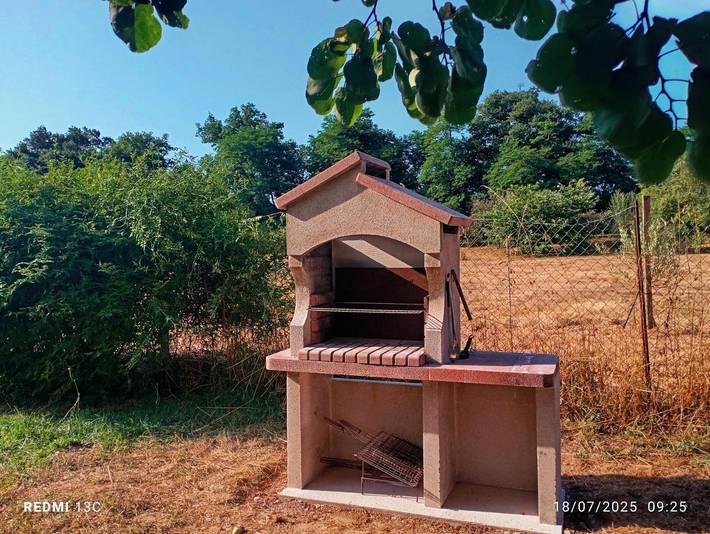 Location de vacances pour 12 personnes, avec piscine et jardin ainsi que bassin pour enfant et vue dans Geus D Oloron - 3