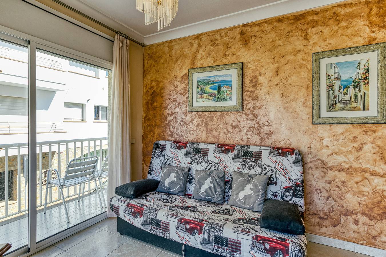 Hel lägenhet, Apartment 'La Cargolera' with Sea View, Balcony and Wi-Fi in l'Escala, Upper Empordà