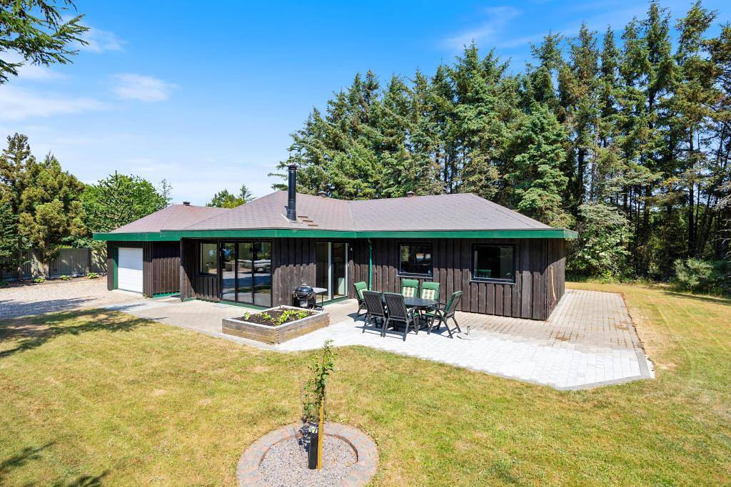 Klassisches Ferienhaus mit Holzofen in Lodberg Hede in Lodbjerg Hede, Ringkøbing