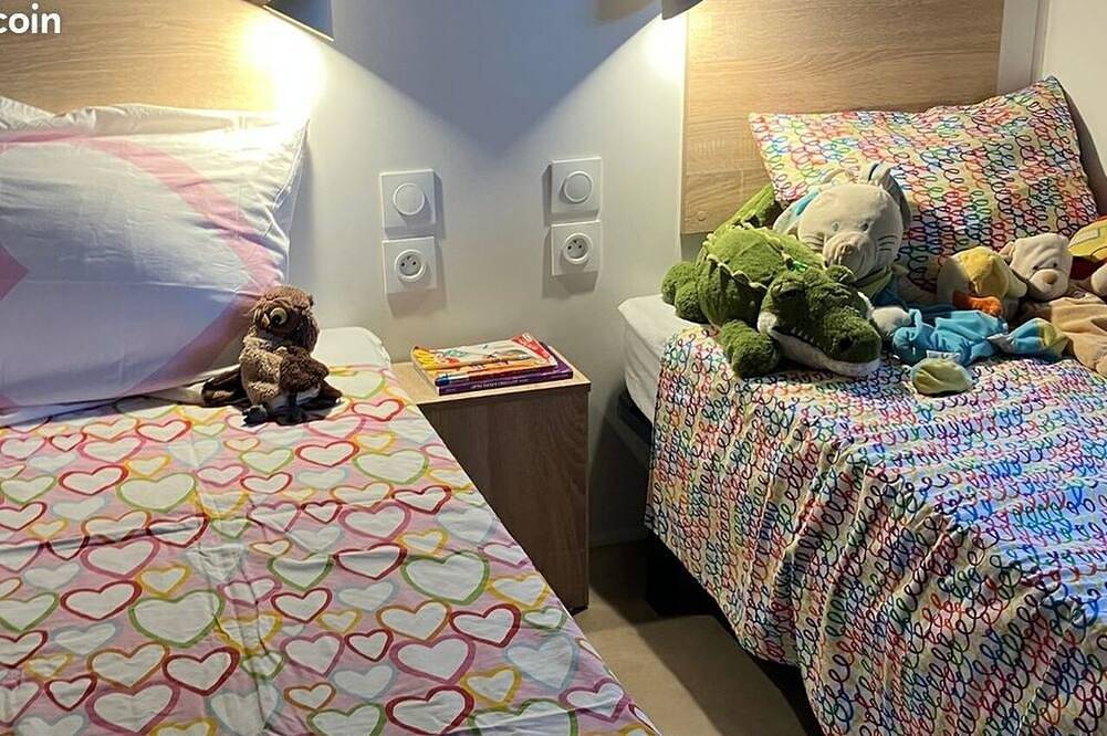 Mobile Home Tout Confort - 6 Personnes - 3 Chambres in Marseillan, Côte méditerranéenne (France)