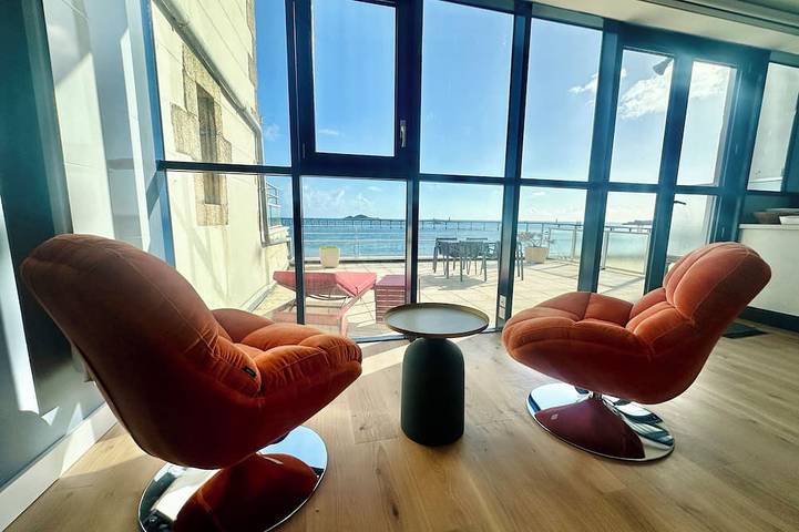 Appartement entier, Appartement centre-ville avec vue panoramique sur mer in Roscoff, Ceinture Dorée