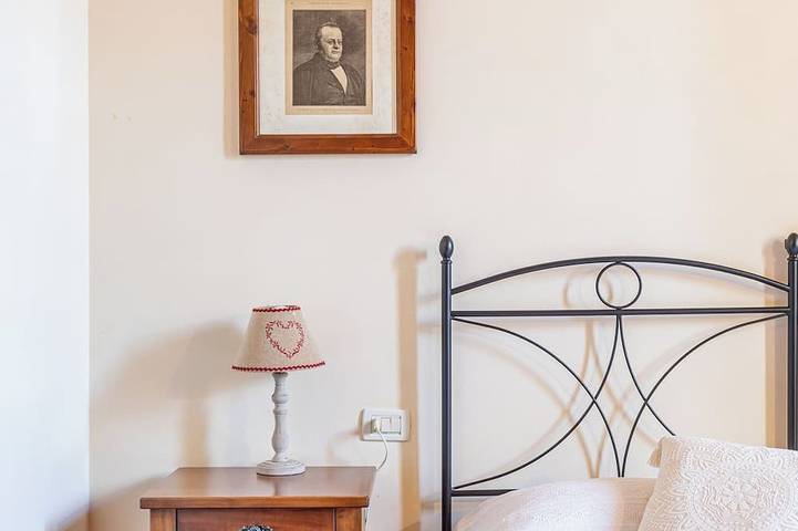 Appartamento intero, Appartamento a piano terra con una camera da letto matrimoniale in Terricciola, Pisa e dintorni