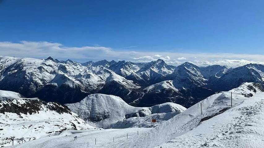Gîte pour 4 personnes, avec balcon et vue dans Office de Tourisme de l'Alpe d'Huez - 4