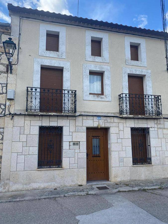 Casa rural para 23 personas, con jardín y vistas, Se admiten mascotas en Ribera del Duero - 2