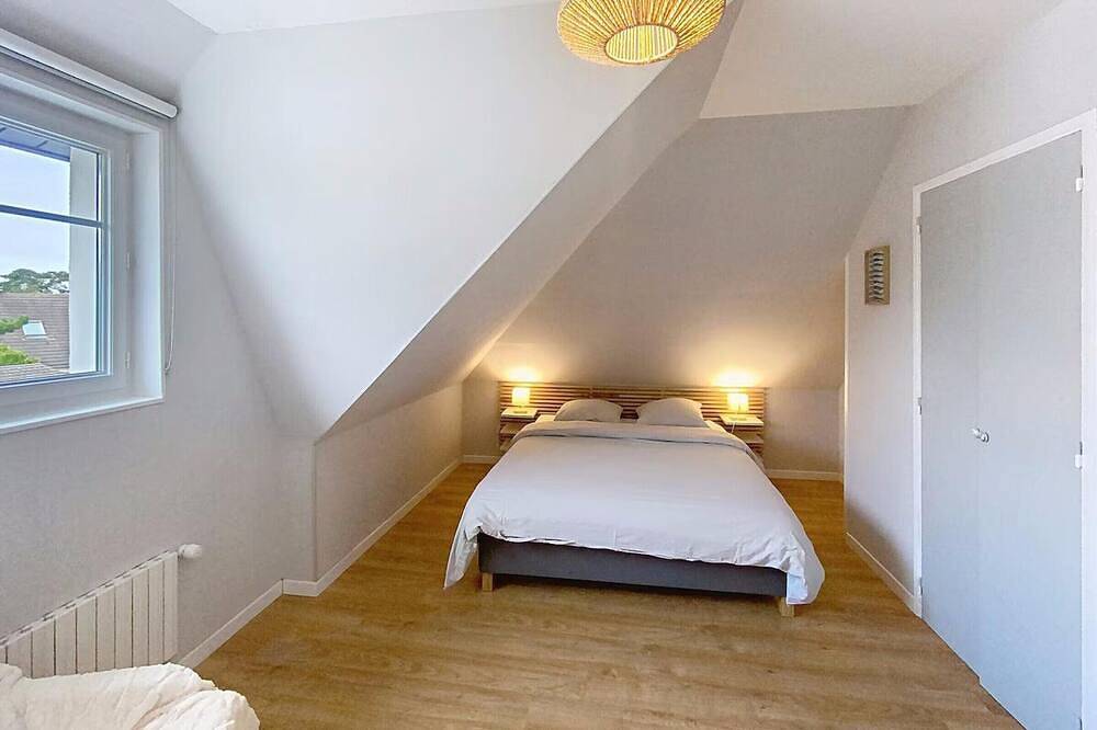Familienhaus mit beheiztem Pool in Hauteville-sur-Mer in Hauteville-sur-Mer, Coutances und Umgebung