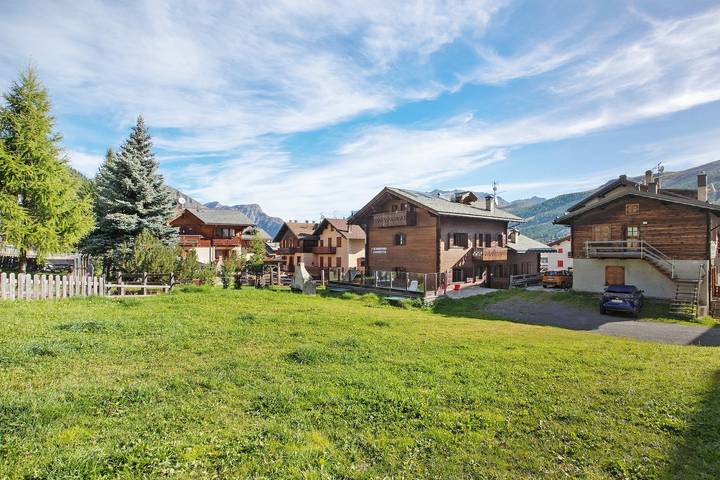 Monolocale intero, Monolocale 'Crystal 4' con terrazza condivisa, balcone e Wi-Fi in Livigno (Borgo), Livigno