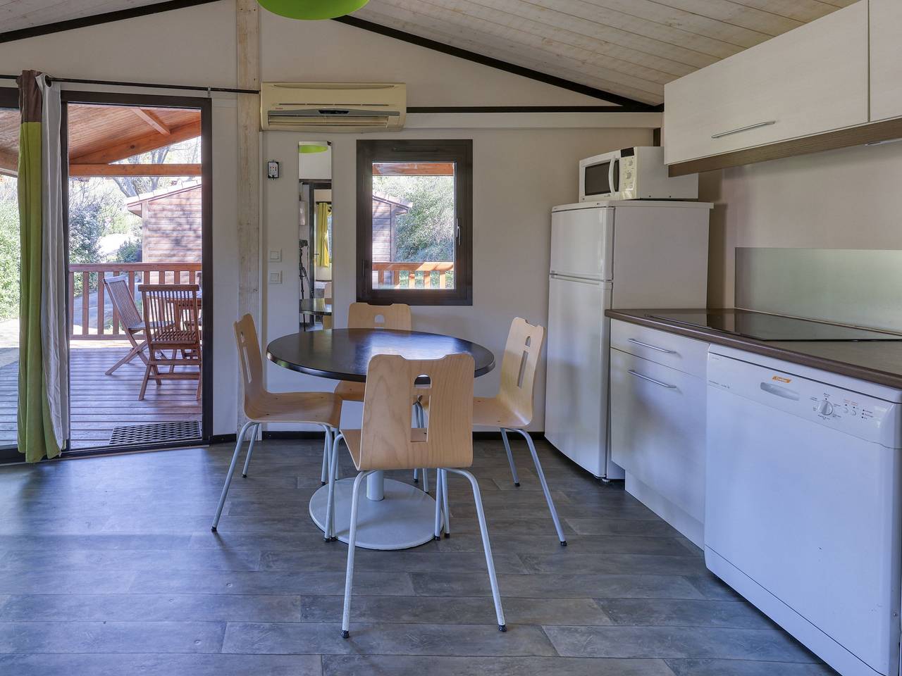 Résidence Sun Hols Les Cottages Varois in Solliès-Toucas, Costa mediterránea (Francia)