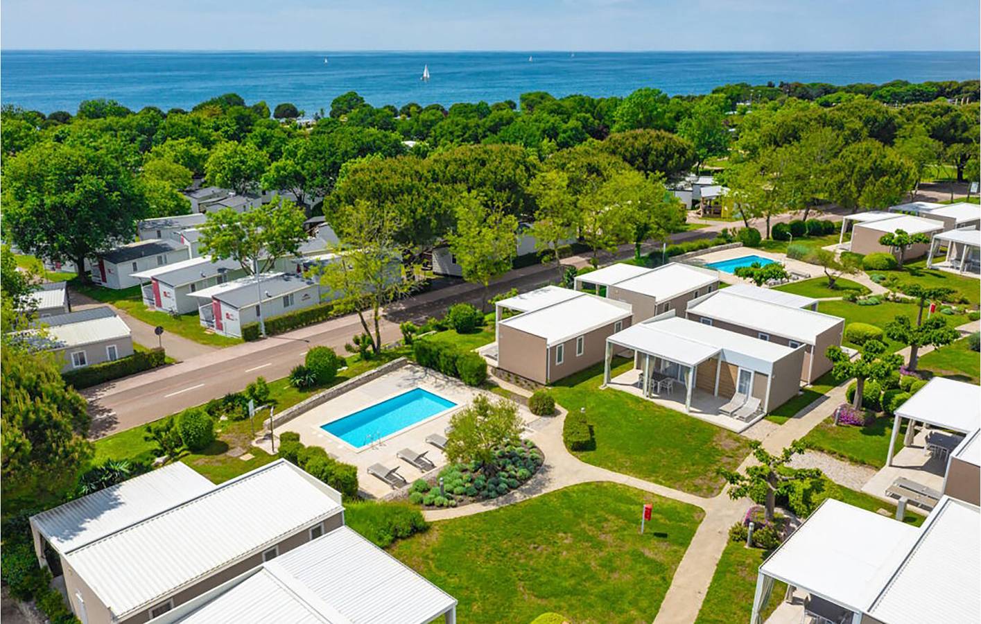 Reizendes Mobilheim mit Pool, WLAN und Terrasse in der Nähe von Lovrecica in Karigador, Općina Brtonigla