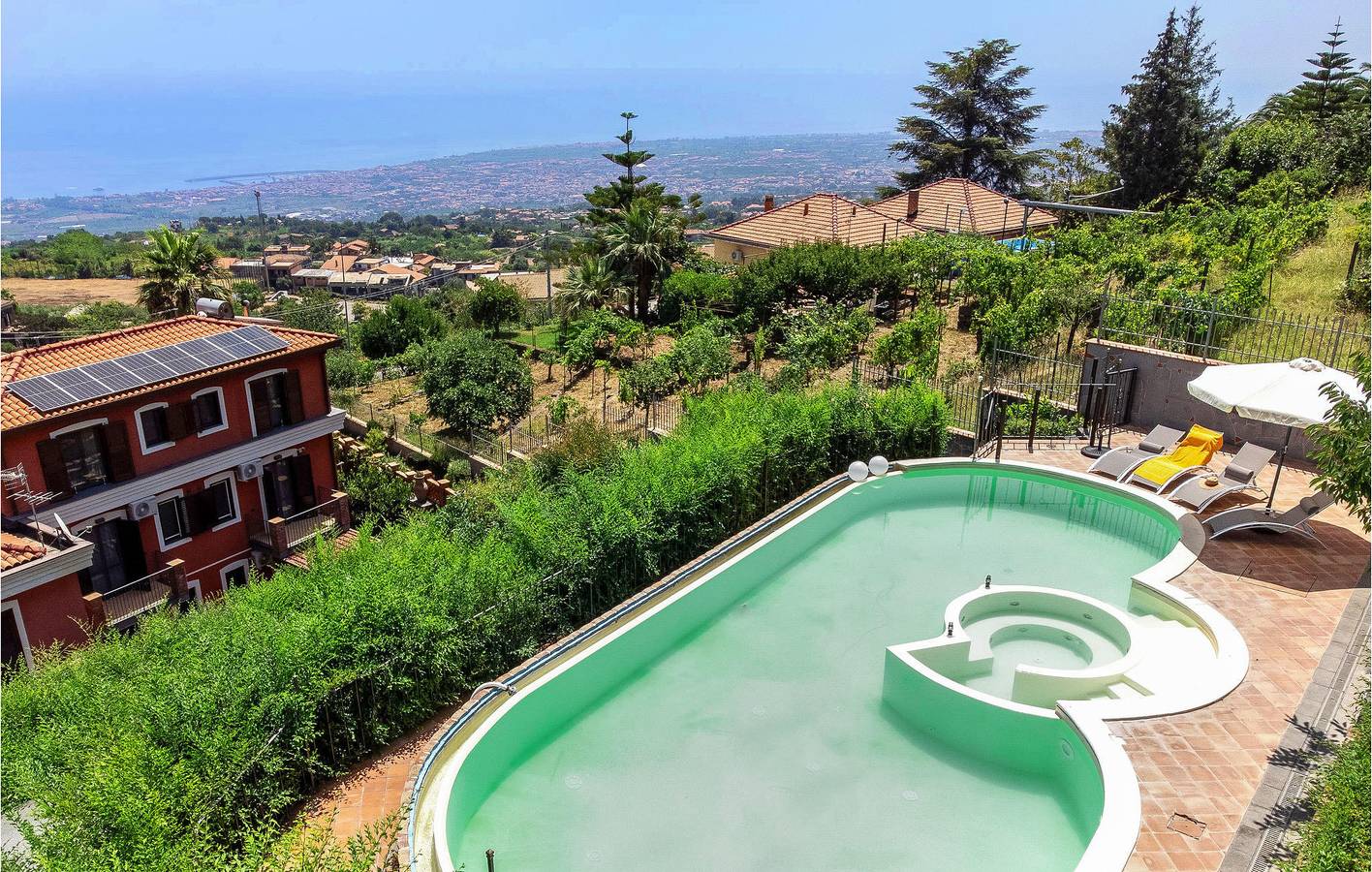 300 sqft Wohnung mit Pool, Parkplatz & Internet in der Nähe von San Giovanni Montebello in Sant'Alfio, Sant'Alfio (Gemeinde)