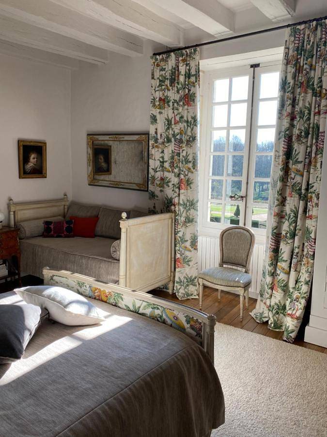 Location de vacances pour 4 personnes, avec piscine ainsi que vue et jardin, adapté aux familles à Poulaines - 3
