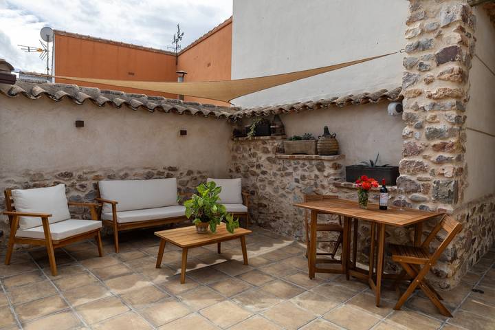 Ganze Wohnung, Ferienwohnung 'El Rincon De San Juan' mit privatem Pool, Wi-Fi und Klimaanlage in Marjaliza, Toledo Provinz