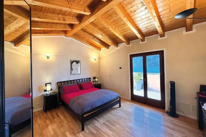 Maison de vacances pour 4 personnes, avec Balcon et Terrasse ainsi que Jardin et Vue sur le lac à Limone sul Garda - 2