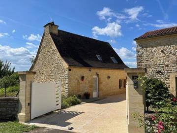 Gîte pour 5 personnes, avec jardin ainsi que piscine et terrasse à Campagnac-lès-Quercy