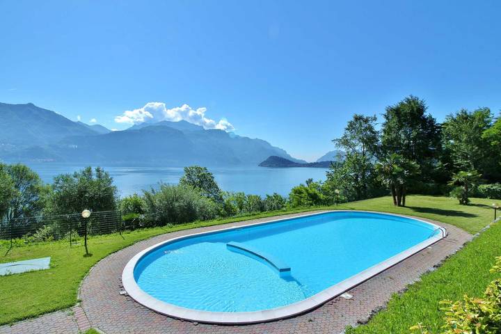 Ferienwohnung für 9 Personen, mit Pool und Seeblick sowie Terrasse, kinderfreundlich - 1